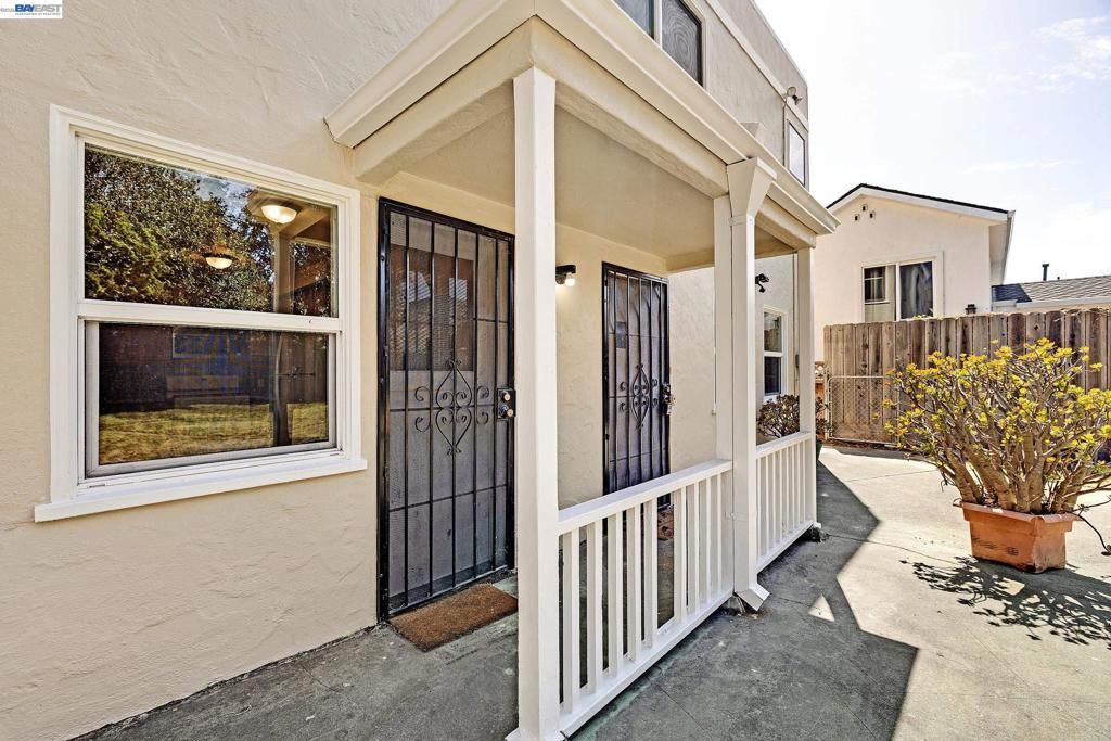 Image 22 of property listing at 566 57th St., Oakland, CA 94609