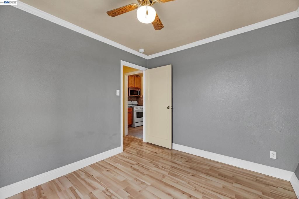 Image 32 of property listing at 566 57th St., Oakland, CA 94609