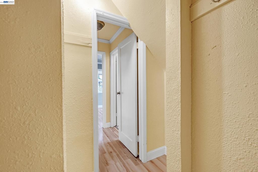 Image 36 of property listing at 566 57th St., Oakland, CA 94609