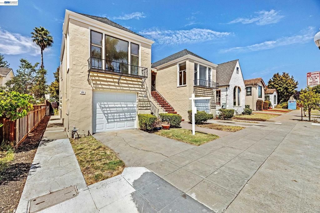 Image 37 of property listing at 566 57th St., Oakland, CA 94609