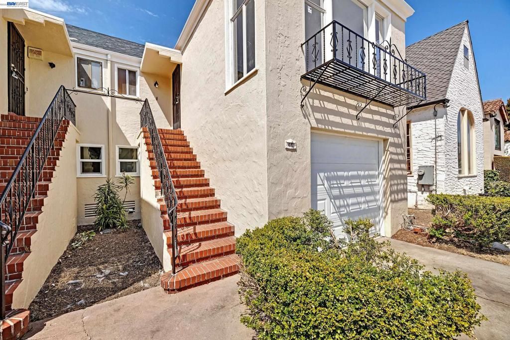 Image 44 of property listing at 566 57th St., Oakland, CA 94609