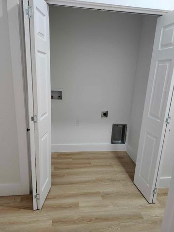 220 W Wardville Street, Cleburne, TX 76033