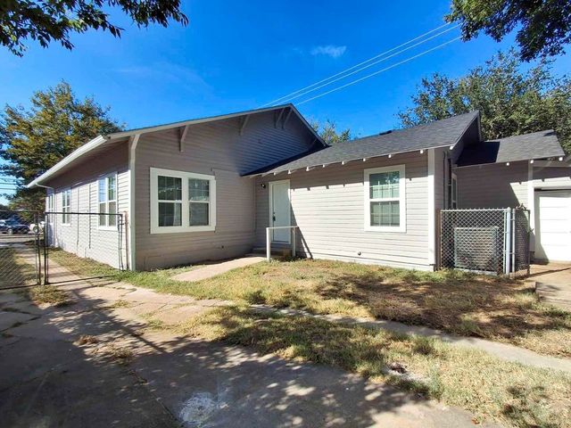 220 W Wardville Street, Cleburne, TX 76033