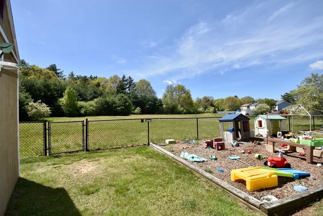 19 Marcia Bliss Way, Taunton, MA 02780