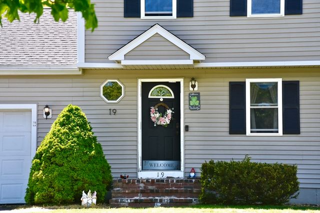 19 Marcia Bliss Way, Taunton, MA 02780
