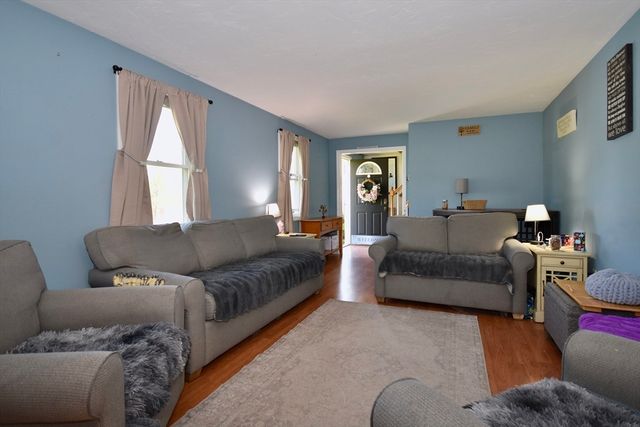 19 Marcia Bliss Way, Taunton, MA 02780