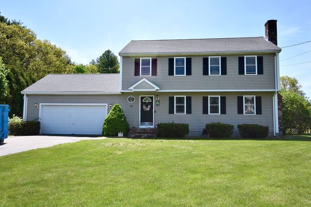 19 Marcia Bliss Way, Taunton, MA 02780