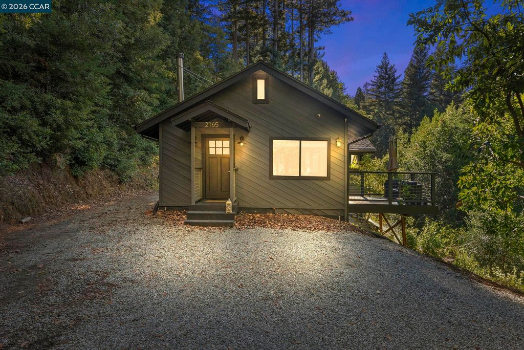 2165 Upper Scenic Dr, Felton, CA 95018
