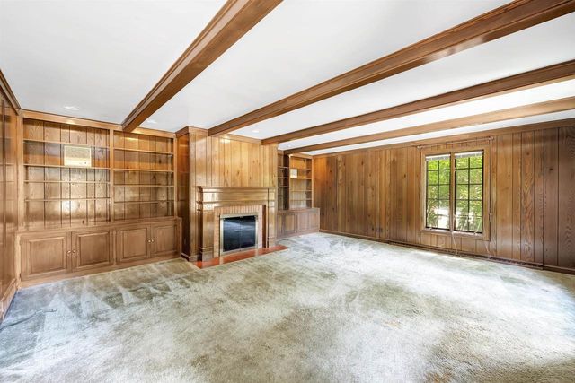 675 SUNSET CIRCLE, Green Bay, WI 54301
