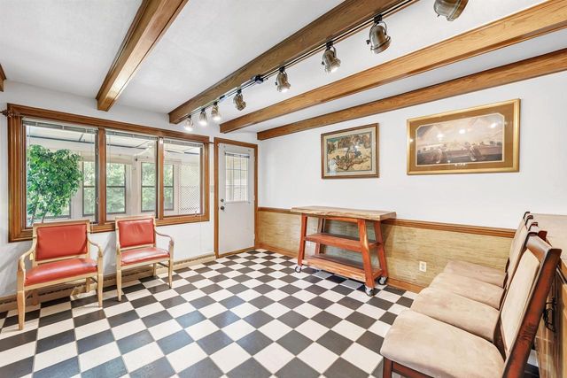 675 SUNSET CIRCLE, Green Bay, WI 54301