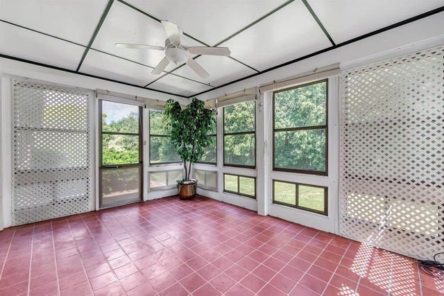 675 SUNSET CIRCLE, Green Bay, WI 54301