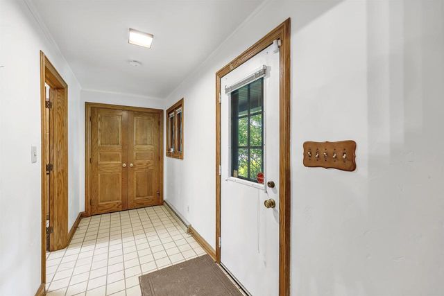 675 SUNSET CIRCLE, Green Bay, WI 54301