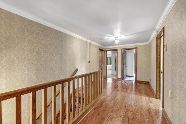 675 SUNSET CIRCLE, Green Bay, WI 54301