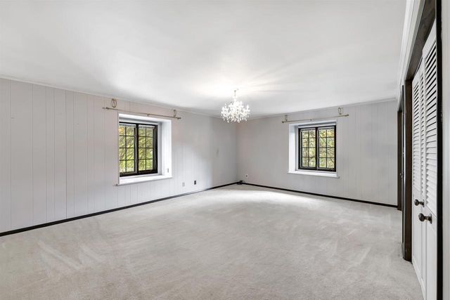 675 SUNSET CIRCLE, Green Bay, WI 54301