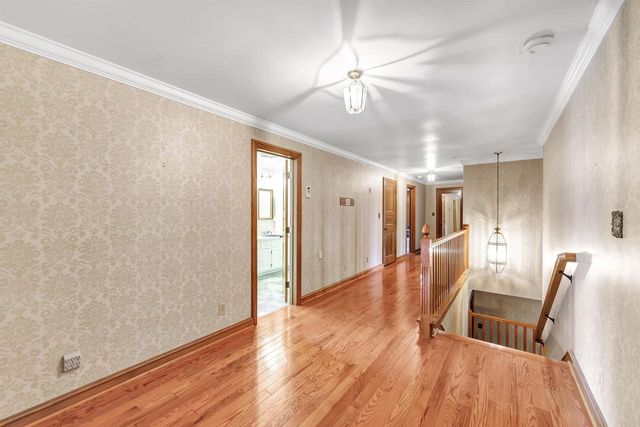 675 SUNSET CIRCLE, Green Bay, WI 54301
