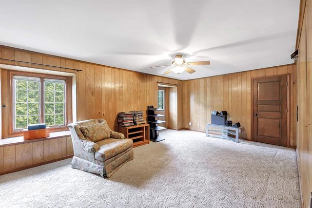 675 SUNSET CIRCLE, Green Bay, WI 54301