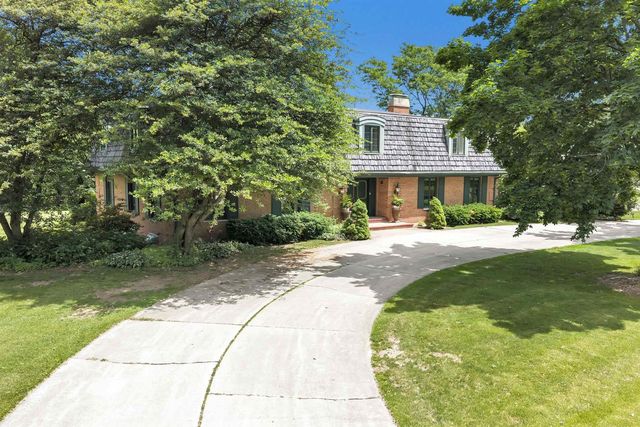675 SUNSET CIRCLE, Green Bay, WI 54301