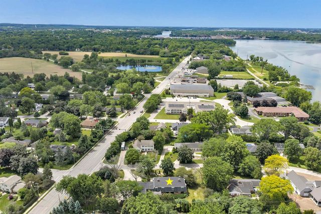 675 SUNSET CIRCLE, Green Bay, WI 54301