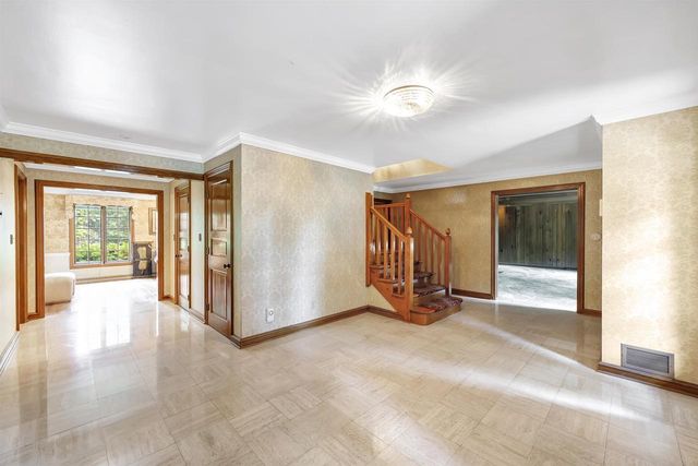 675 SUNSET CIRCLE, Green Bay, WI 54301