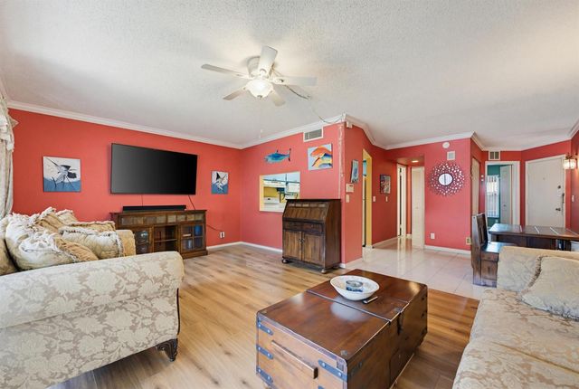 342 Southwind Drive 118, North Palm Beach, FL 33408