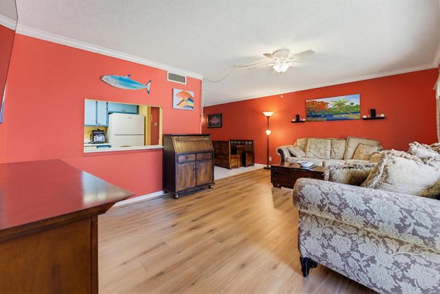 342 Southwind Drive 118, North Palm Beach, FL 33408