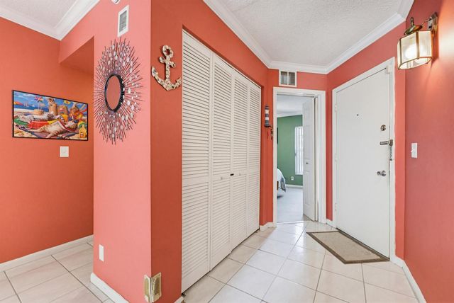 342 Southwind Drive 118, North Palm Beach, FL 33408