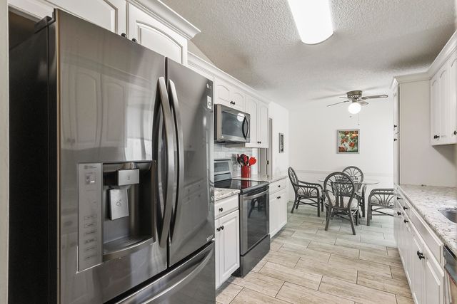 6940 SE Lillian Court, Stuart, FL 34997