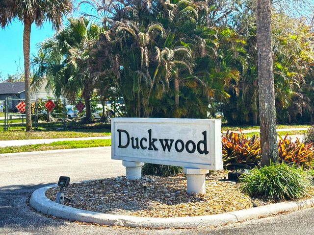 6940 SE Lillian Court, Stuart, FL 34997