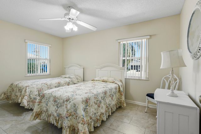 6940 SE Lillian Court, Stuart, FL 34997