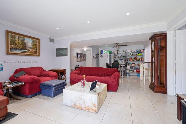 7401 SW 82nd St 109S, Miami, FL 33143