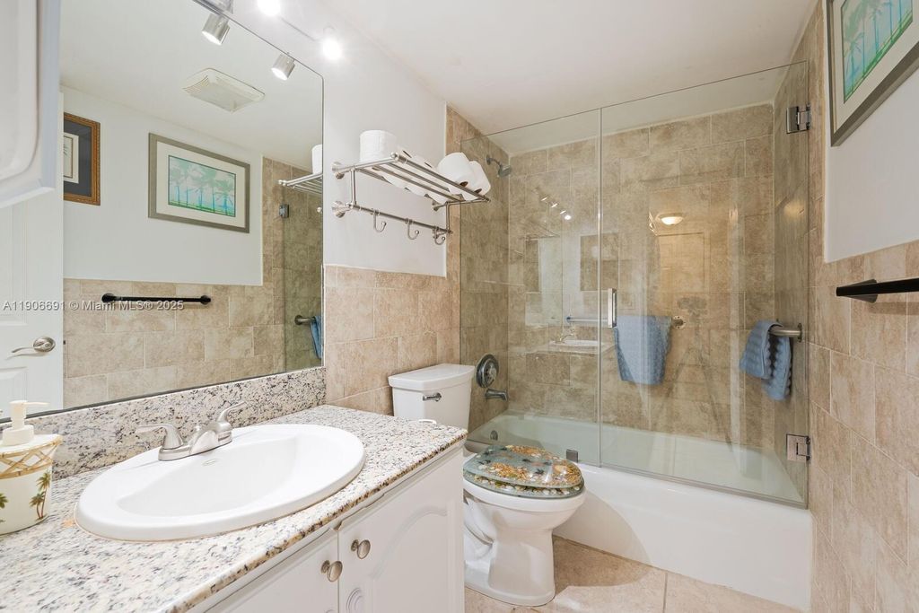 7401 SW 82nd St 109S, Miami, FL 33143