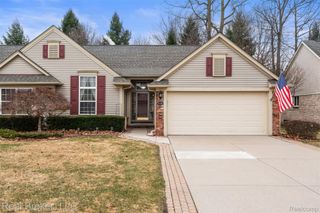 5776 Woodview Drive 6, Sterling Heights, MI 48314