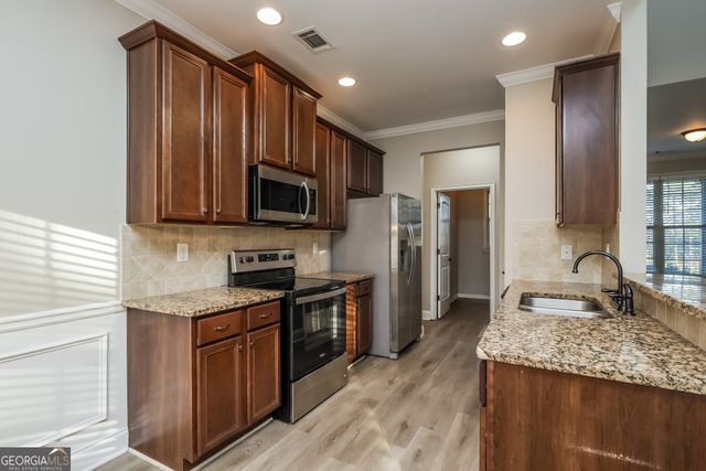 933 Besse Way, Locust Grove, GA 30248