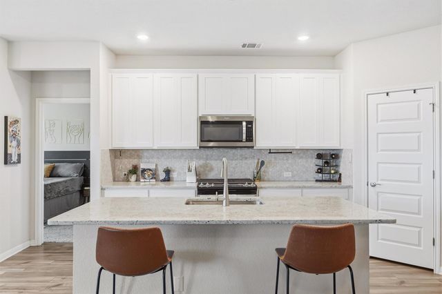 162 El Capitan LOOP, Dripping Springs, TX 78620