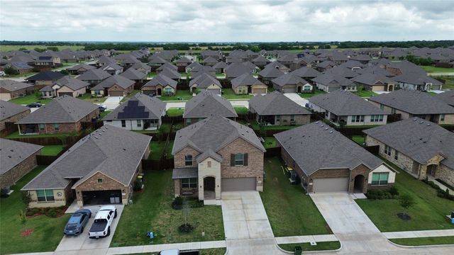 5225 Mountain View Drive, Krum, TX 76249