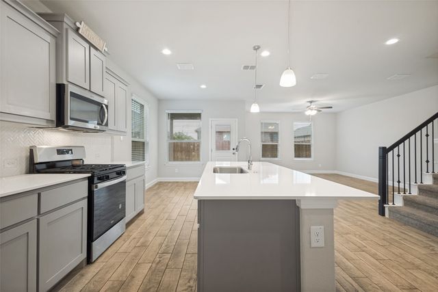 5225 Mountain View Drive, Krum, TX 76249