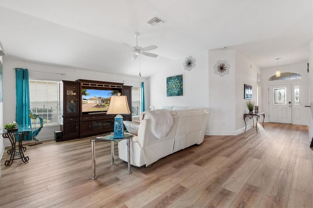 Image 17 of property listing at 3322 BOARDROOM TRAIL, The Villages, FL 32163