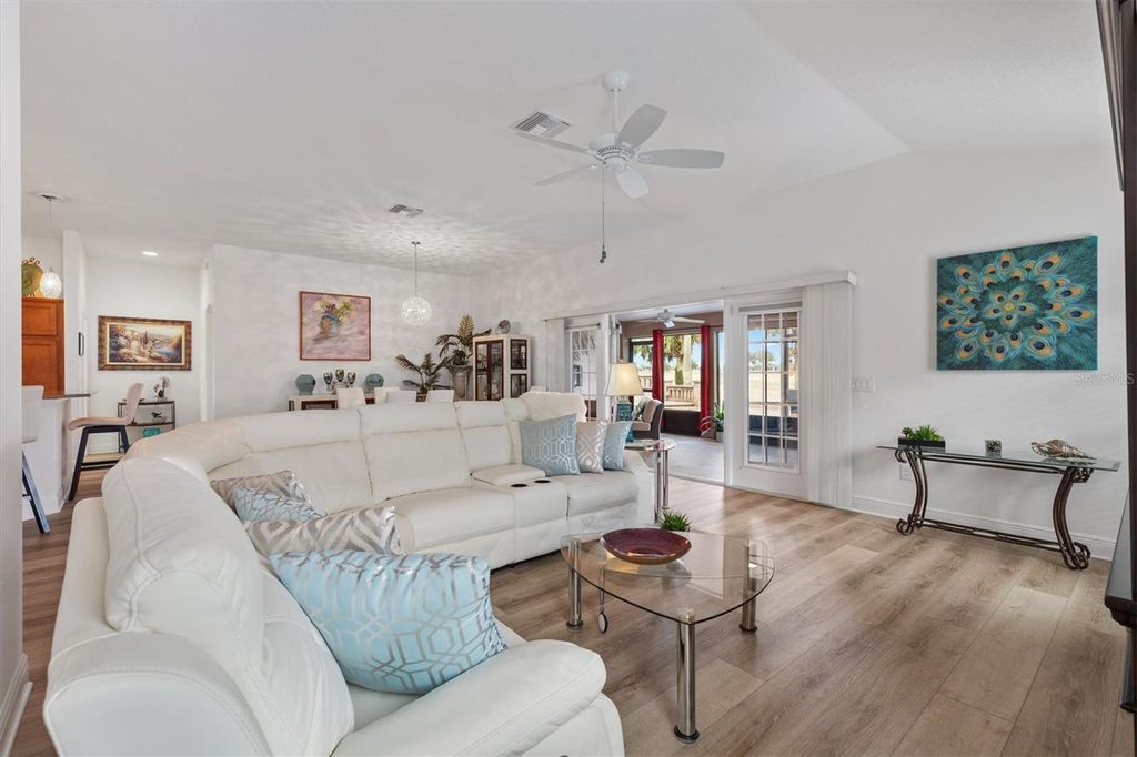 Image 19 of property listing at 3322 BOARDROOM TRAIL, The Villages, FL 32163