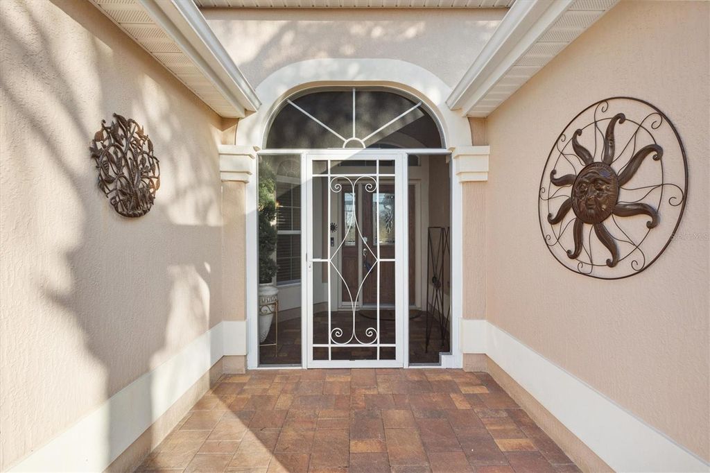 Image 5 of property listing at 3322 BOARDROOM TRAIL, The Villages, FL 32163