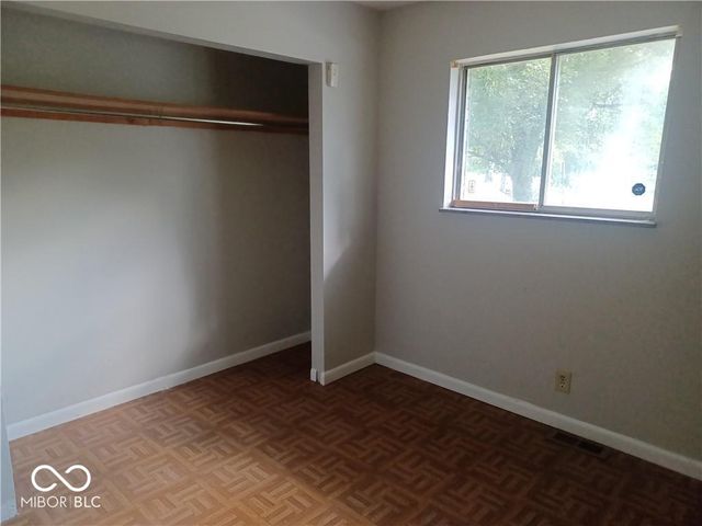 5890 W Cooper Road, Indianapolis, IN 46228