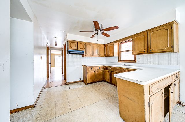 310 Yates Avenue, Calumet City, IL 60409