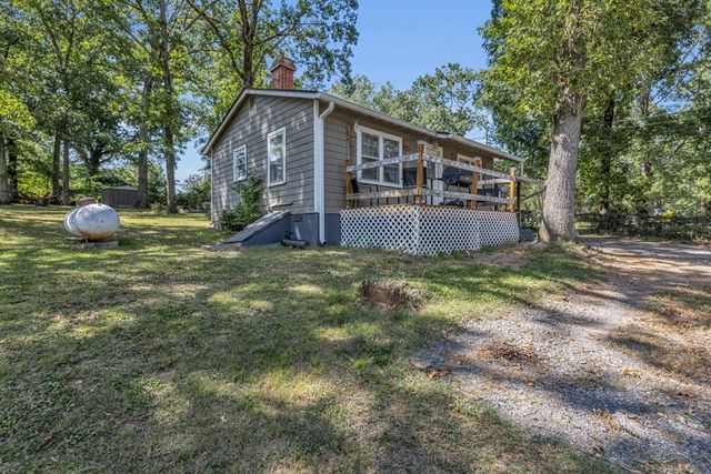 3201 Maple Grove Drive, Dalton, GA 30721