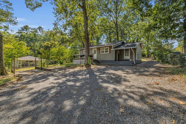 3201 Maple Grove Drive, Dalton, GA 30721