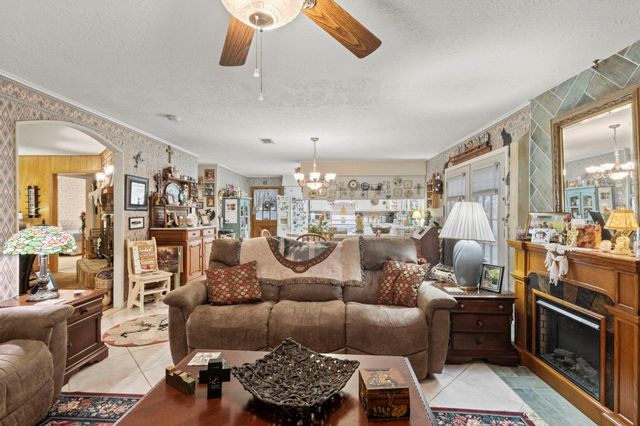 587 Private Road 5200, Woodville, TX 75979