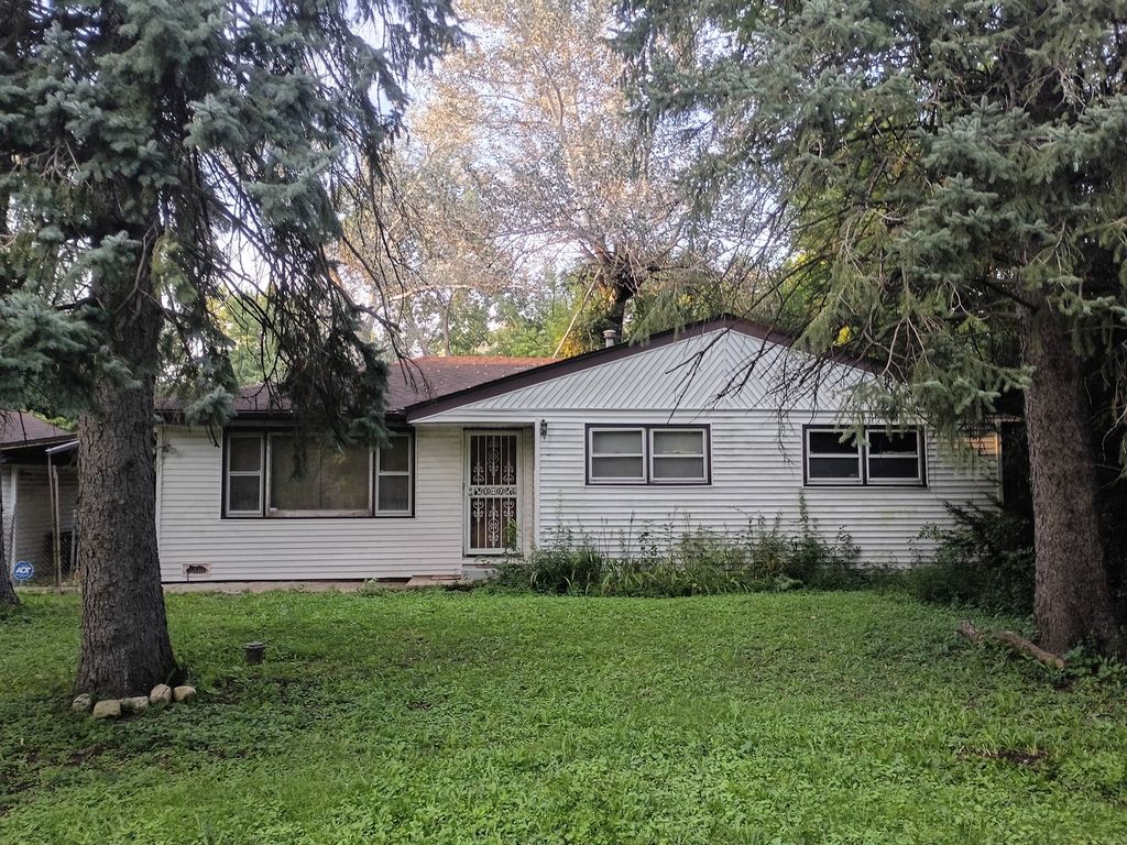 22W254 Irving Park Road, Roselle, IL 60172