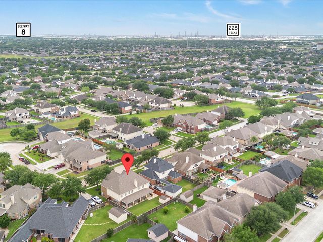 2601 Augusta Drive, Deer Park, TX 77536