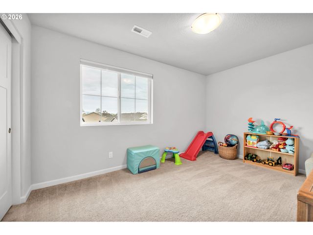 1433 DARLINGTON Dr, Junction City, OR 97448