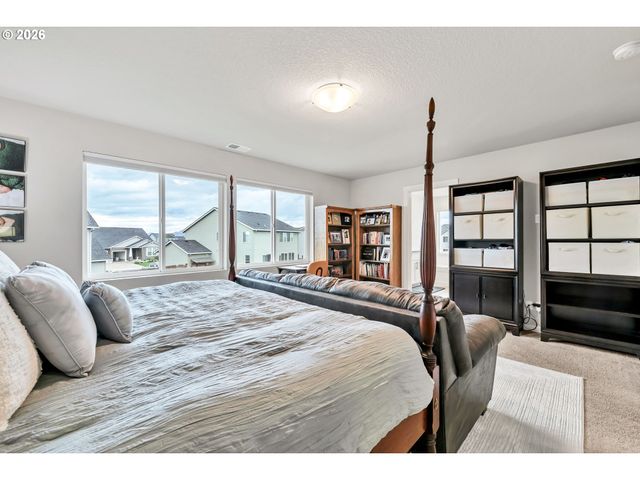 1433 DARLINGTON Dr, Junction City, OR 97448