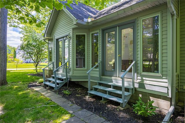 21 Rose Dust Drive, Greece, NY 14626