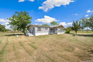 8489 Elmendorf Lavernia, Elmendorf, TX 78112